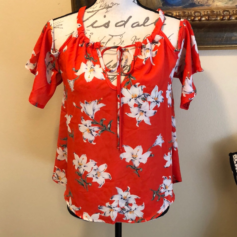 Sienna Sky Red Open Shoulder flutter v-neck tie front lightweight floral Top